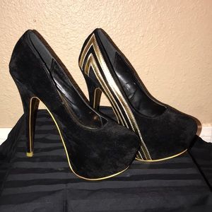 5 inch heels never worn! Comes with original box!